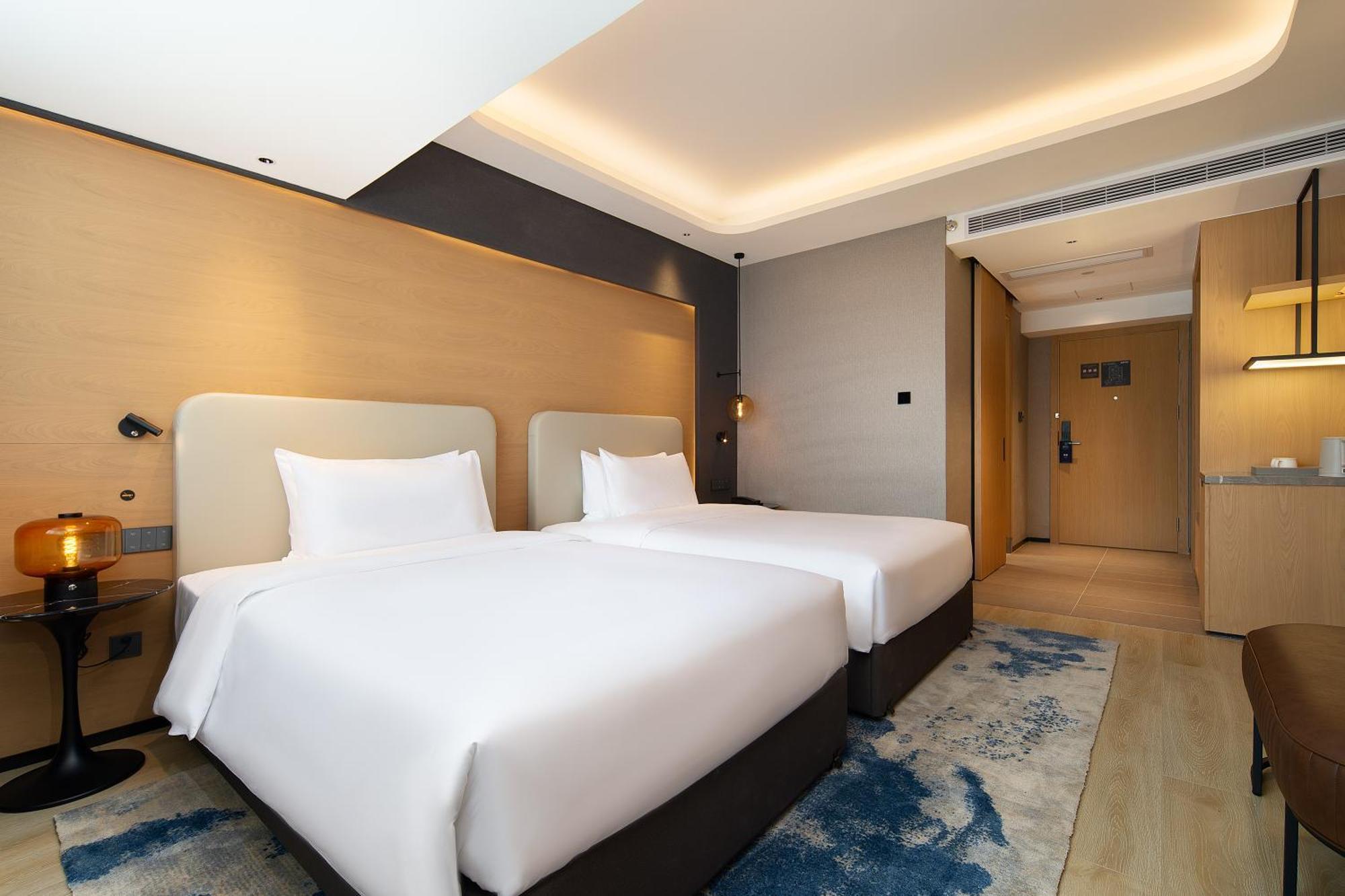 Langham Honor International Hotel Canton Fair Complex Branch - Free Shuttle To Canton Fair Complex During Canton Fair Period & Free Mini Bar Buitenkant foto
